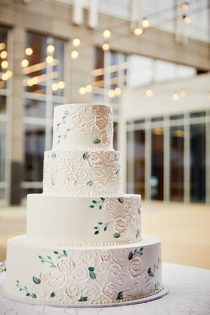 Stephanie & Tom: Wedding at Lago Custom Events at Aloft Cleveland Downtown