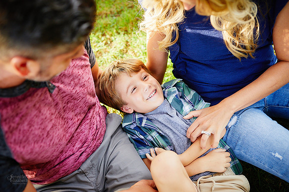 The V Family: Portrait Session at Lakewood Park in Cleveland