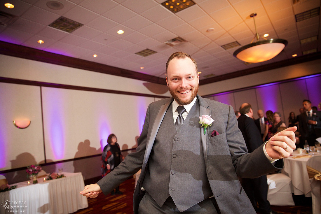 Amanda & Mike: Cleveland, Ohio Wedding