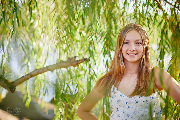 Caroline: Senior Session at Edgewater Park