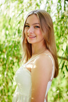Caroline: Senior Session at Edgewater Park