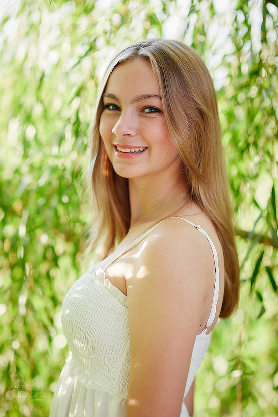 Caroline: Senior Session at Edgewater Park