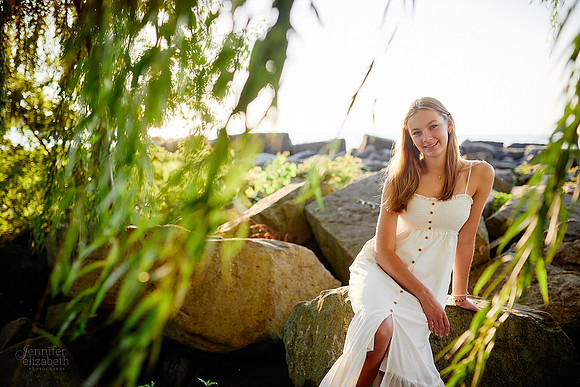 Caroline: Senior Session at Edgewater Park