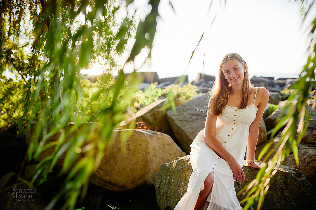 Caroline: Senior Session at Edgewater Park