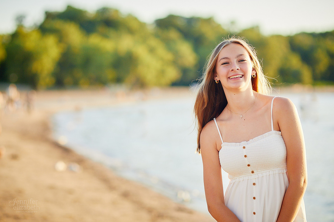 Caroline: Senior Session at Edgewater Park