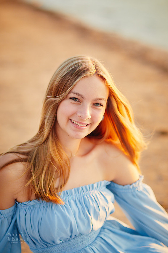 Caroline: Senior Session at Edgewater Park