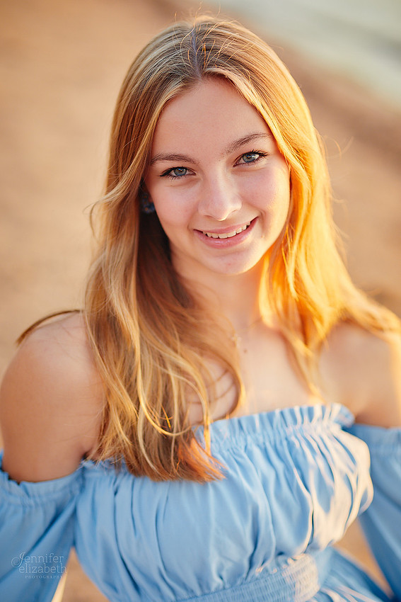 Caroline: Senior Session at Edgewater Park