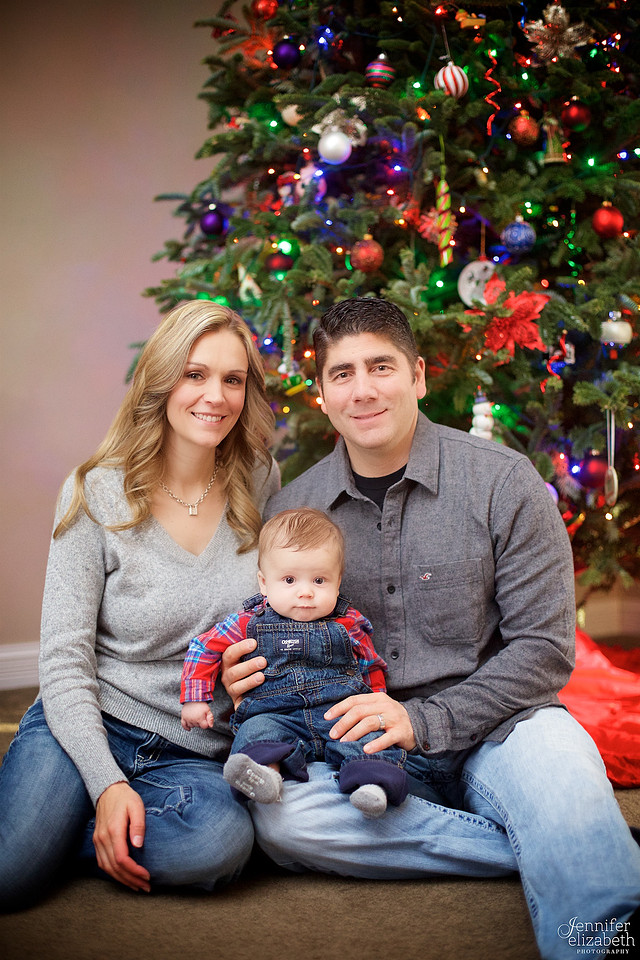 The V Family: Christmas Session in North Royalton, Ohio