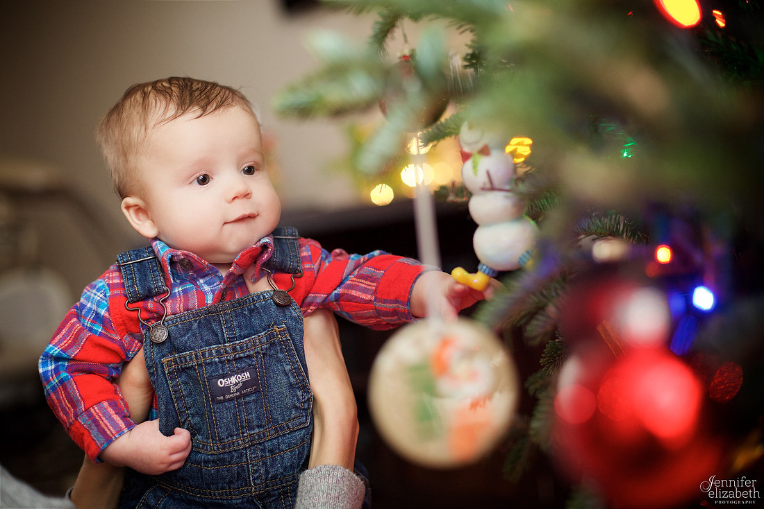 The V Family: Christmas Session in North Royalton, Ohio