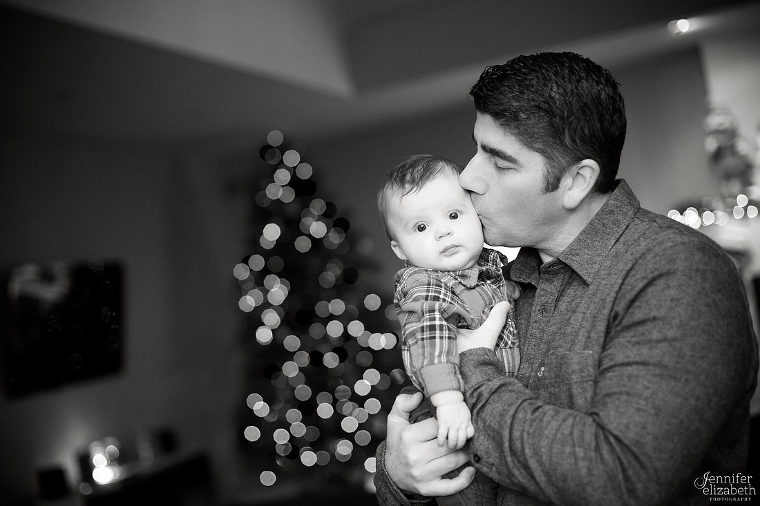 The V Family: Christmas Session in North Royalton, Ohio