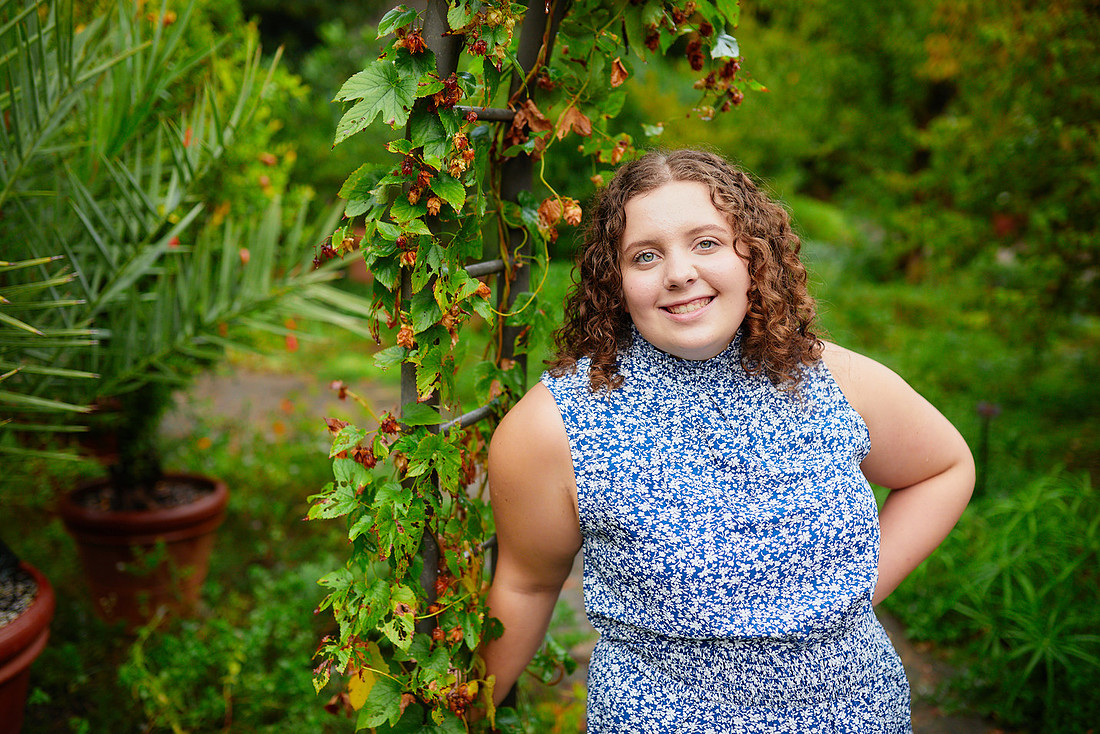 Abby: Senior Session at Inniswood Metro Gardens in Westerville