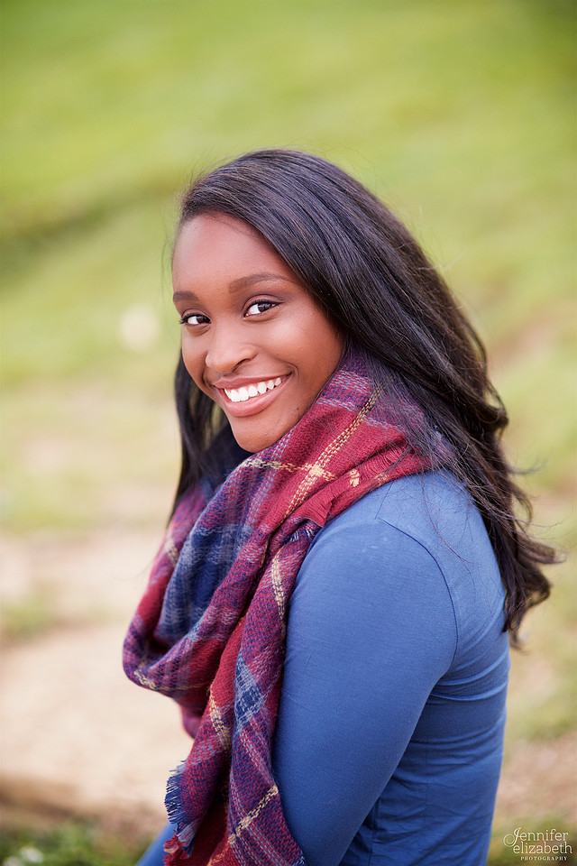 Kiara: Senior Portrait Session in Worthington, Ohio
