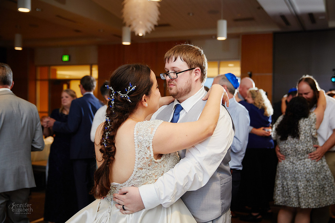 Maia & Ben: Wedding at Gleneagles Golf Club & Events in Twinsburg