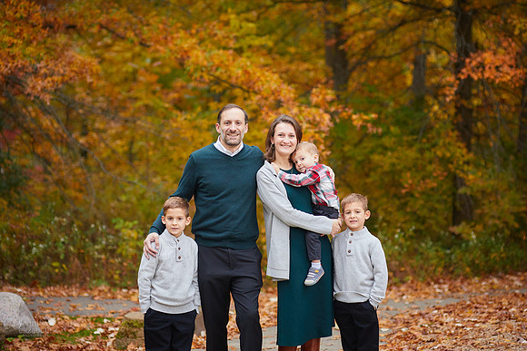 The T Family: Portrait Session at Horseshoe Lake Park in Shaker Heights