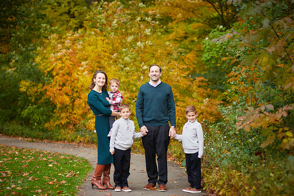 The T Family: Portrait Session at Horseshoe Lake Park in Shaker Heights