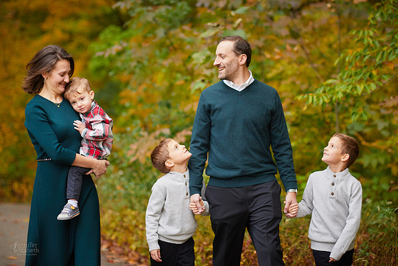 The T Family: Portrait Session at Horseshoe Lake Park in Shaker Heights