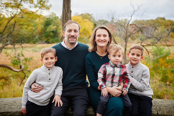 The T Family: Portrait Session at Horseshoe Lake Park in Shaker Heights
