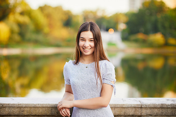 Christina: Senior Portrait Session at the Cleveland Museum of Art and Wade Lagoon