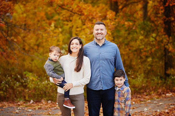 The M Family: Portrait Session at Horseshoe Lake Park in Shaker Heights