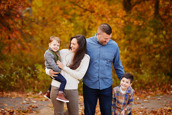The M Family: Portrait Session at Horseshoe Lake Park in Shaker Heights