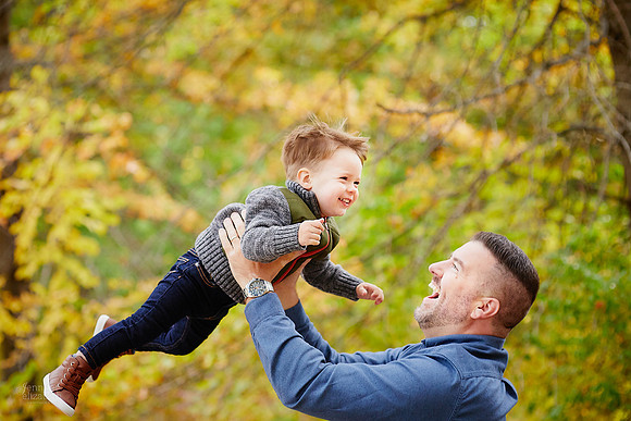 The M Family: Portrait Session at Horseshoe Lake Park in Shaker Heights