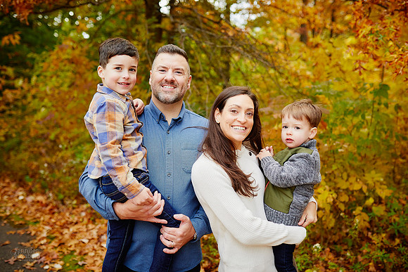 The M Family: Portrait Session at Horseshoe Lake Park in Shaker Heights