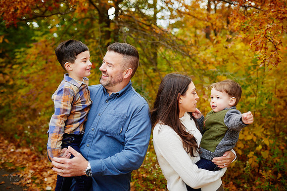 The M Family: Portrait Session at Horseshoe Lake Park in Shaker Heights