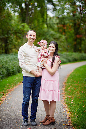 The R/G Family: Portrait Session at Chagrin River Park in Willoughby