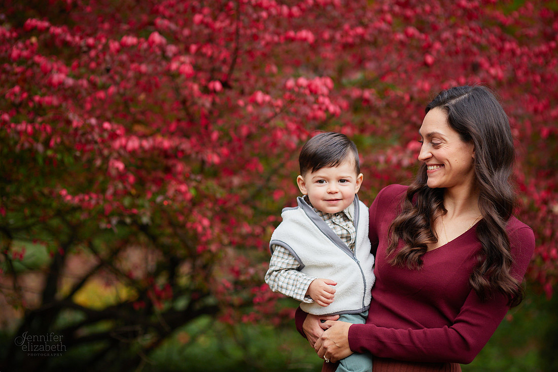 The M Family: Backyard Portrait Session in Willoughby Hills