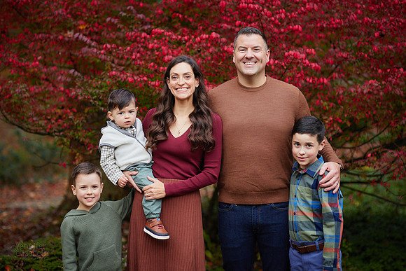 The M Family: Backyard Portrait Session in Willoughby Hills