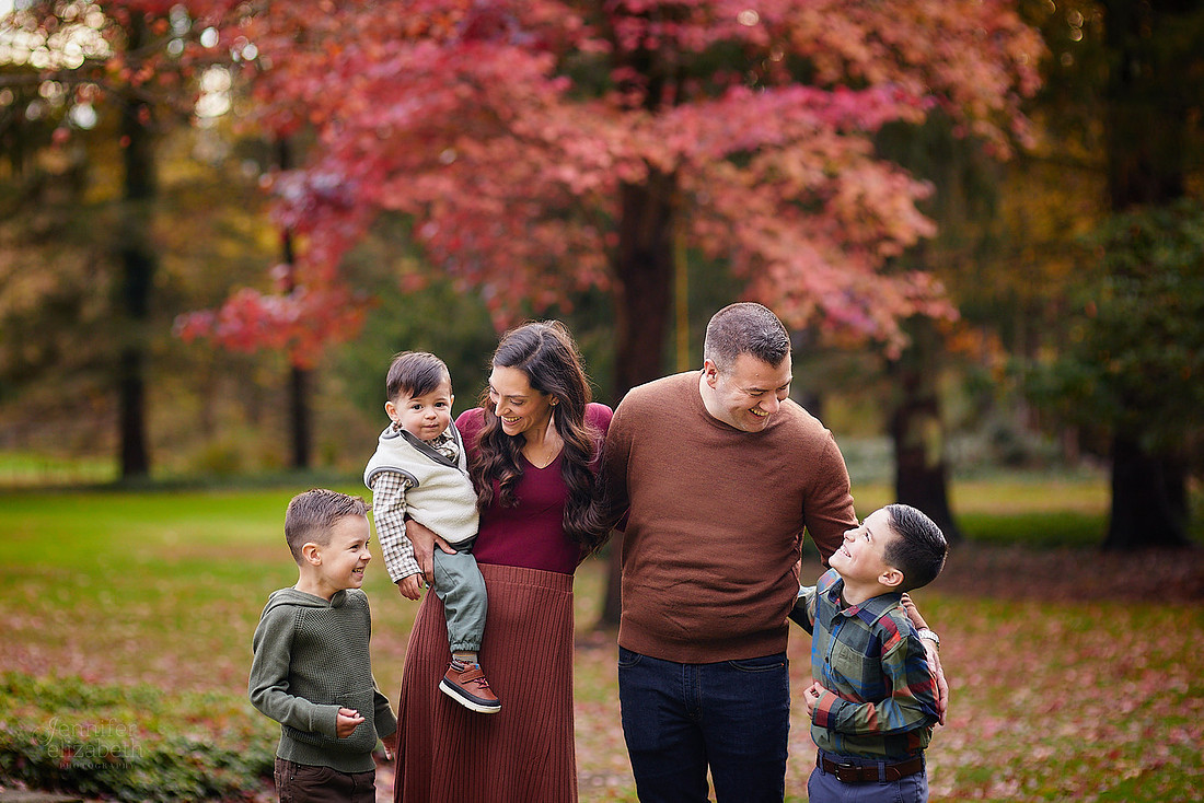 The M Family: Backyard Portrait Session in Willoughby Hills