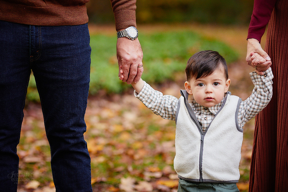 The M Family: Backyard Portrait Session in Willoughby Hills
