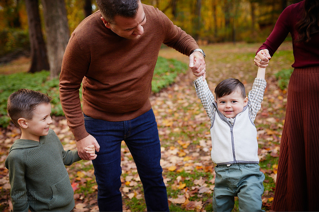 The M Family: Backyard Portrait Session in Willoughby Hills