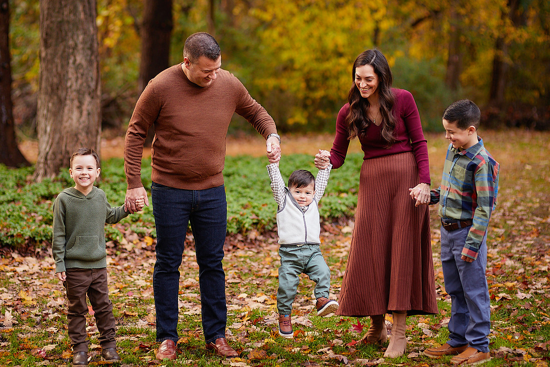 The M Family: Backyard Portrait Session in Willoughby Hills