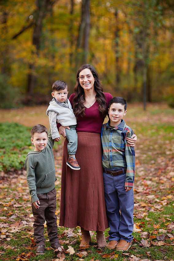 The M Family: Backyard Portrait Session in Willoughby Hills