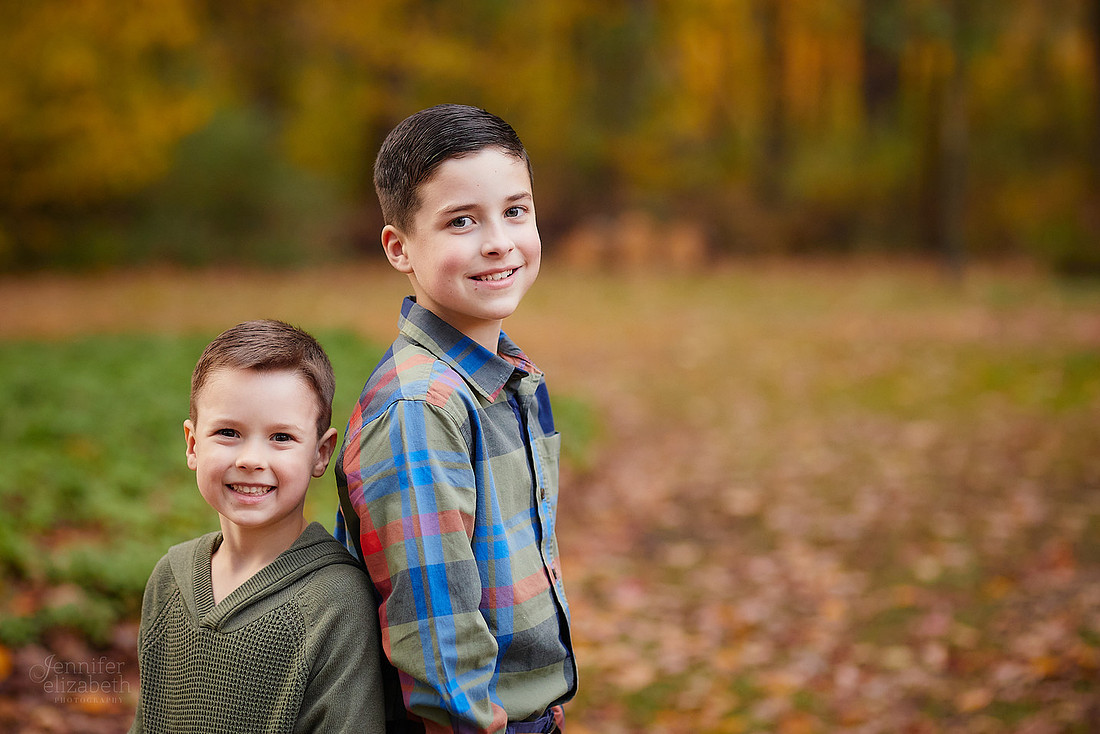 The M Family: Backyard Portrait Session in Willoughby Hills