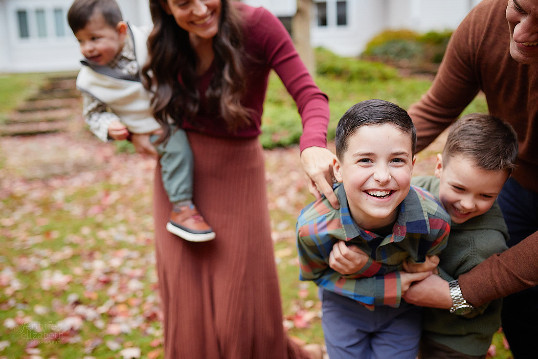 The M Family: Backyard Portrait Session in Willoughby Hills