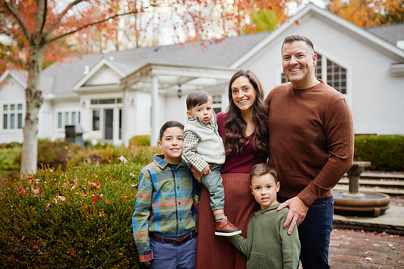 The M Family: Backyard Portrait Session in Willoughby Hills