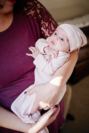Baby Corinne: Lifestyle Newborn Family Session in Solon