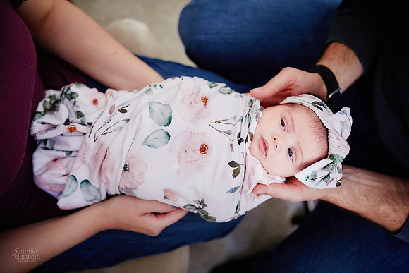 Baby Corinne: Lifestyle Newborn Family Session in Solon