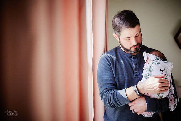 Baby Corinne: Lifestyle Newborn Family Session in Solon