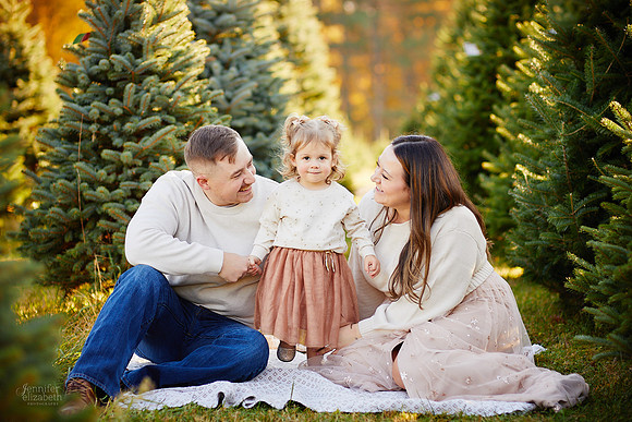 Holiday Mini Portrait Sessions at Sugar Pines Farm in Chesterland