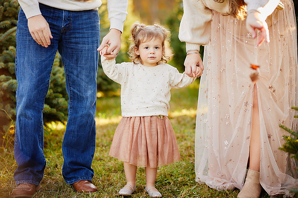 Holiday Mini Portrait Sessions at Sugar Pines Farm in Chesterland