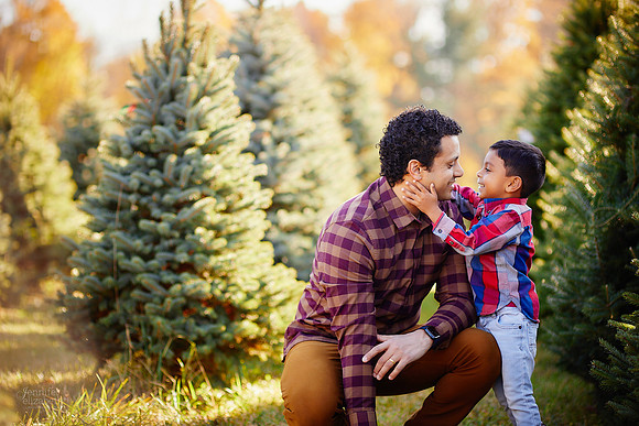 Holiday Mini Portrait Sessions at Sugar Pines Farm in Chesterland
