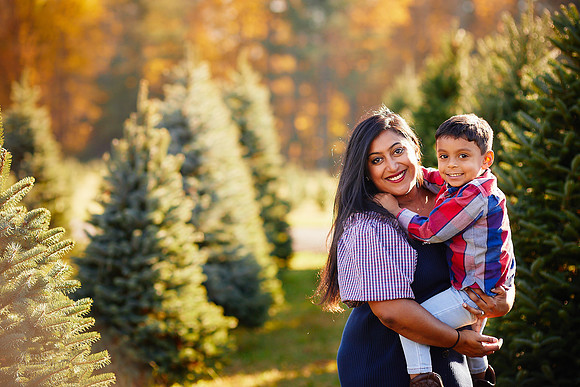 Holiday Mini Portrait Sessions at Sugar Pines Farm in Chesterland