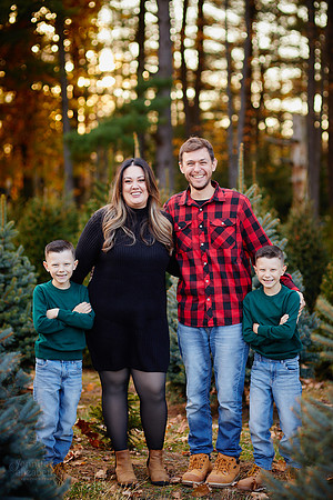 Holiday Mini Sessions at Sugar Pines Farm in Chesterland