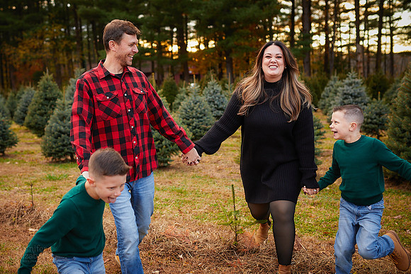 Holiday Mini Sessions at Sugar Pines Farm in Chesterland