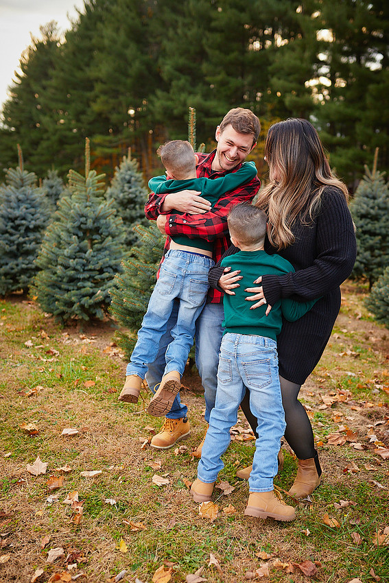 Holiday Mini Sessions at Sugar Pines Farm in Chesterland