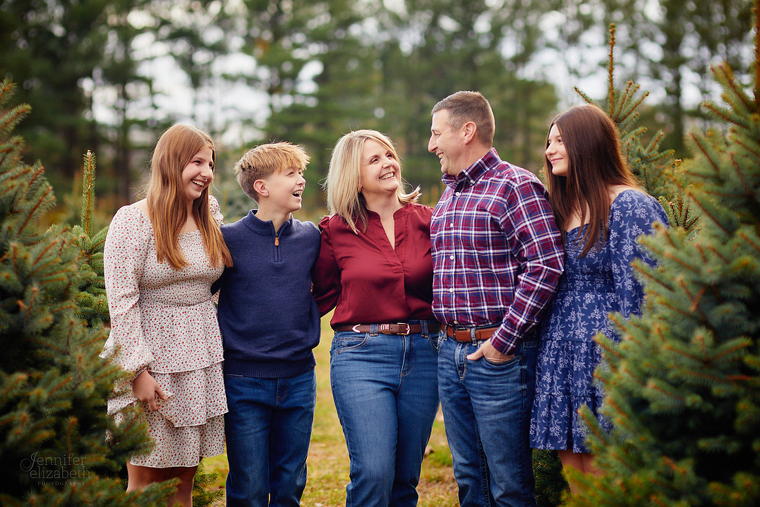 Holiday Mini Sessions at Sugar Pines Farm in Chesterland