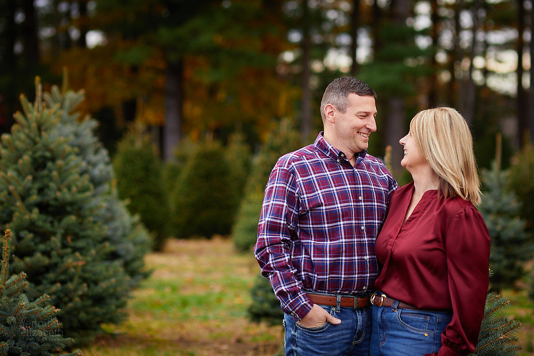 Holiday Mini Sessions at Sugar Pines Farm in Chesterland